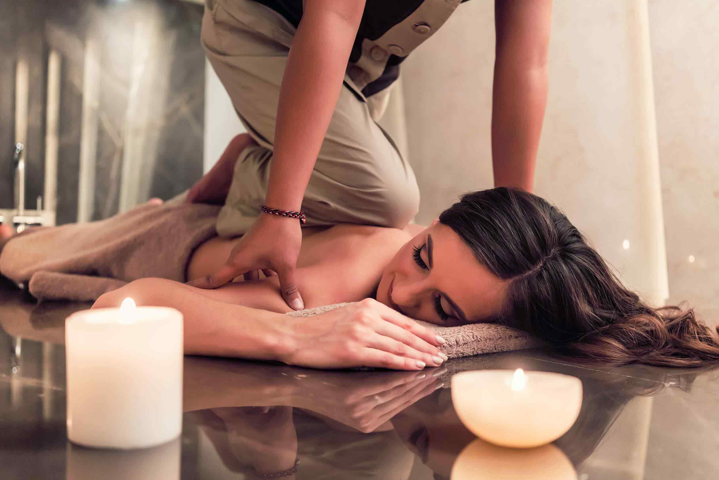 https://senbeauty.com/wp-content/uploads/2018/10/spa-massage-15.jpg