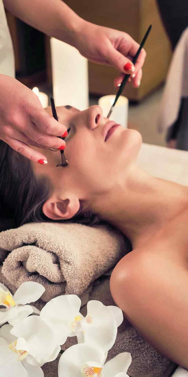 https://senbeauty.com/wp-content/uploads/2018/10/spa-treatment-11-640x1280.jpg