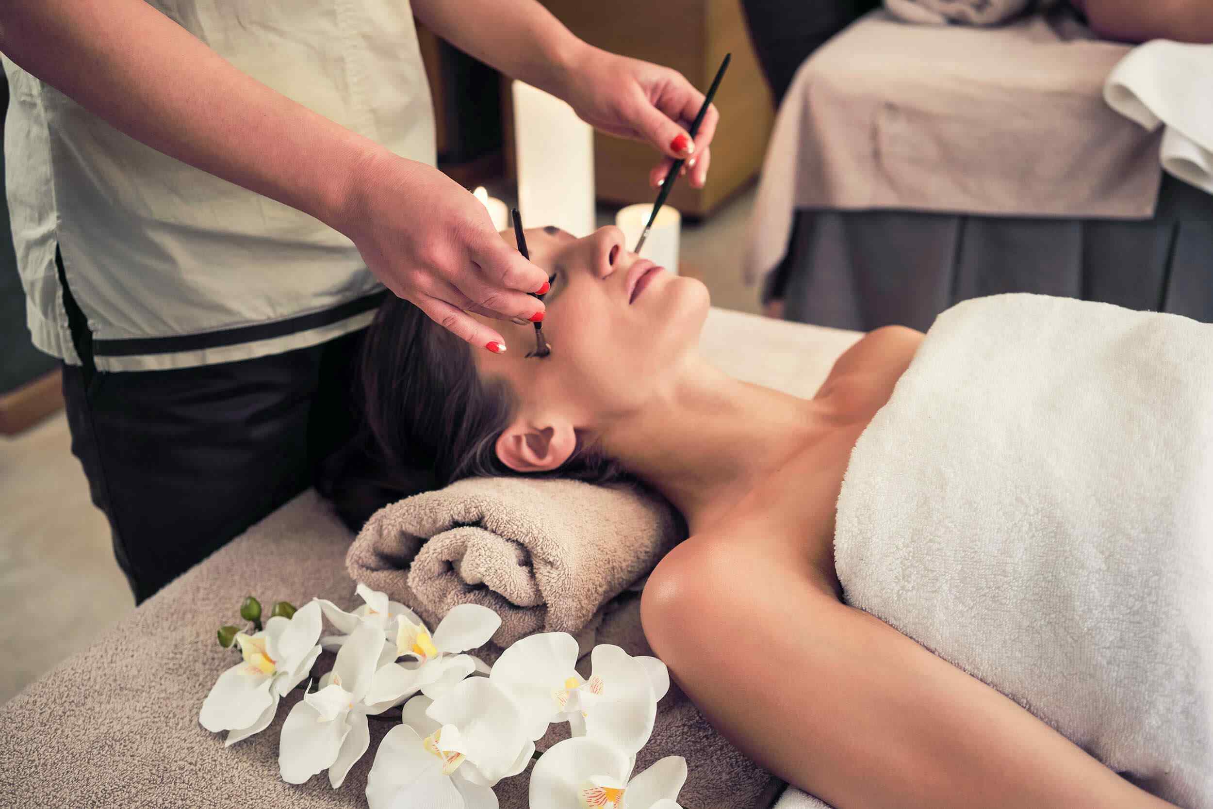 https://senbeauty.com/wp-content/uploads/2018/10/spa-treatment-11.jpg