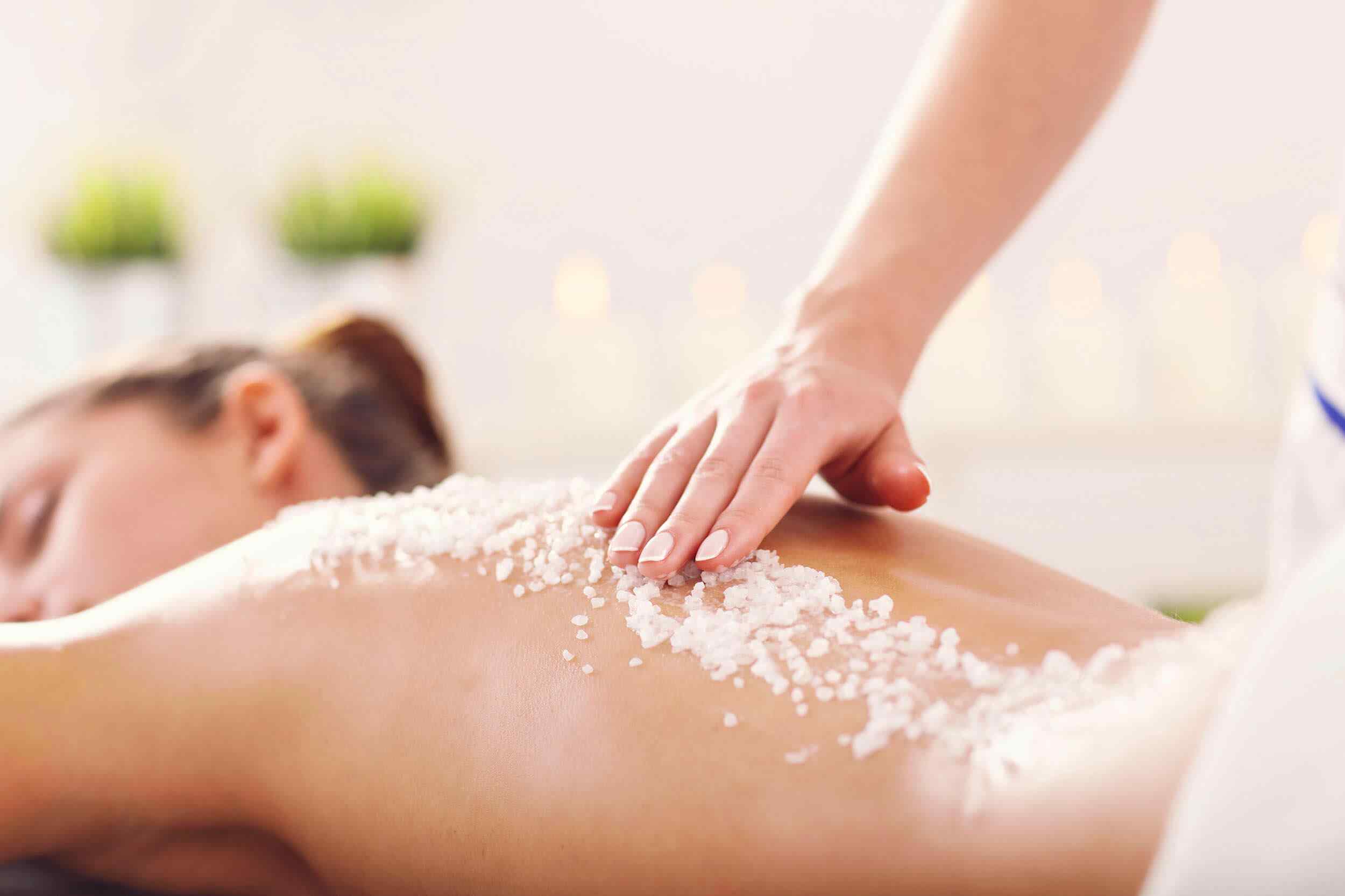 https://senbeauty.com/wp-content/uploads/2018/10/spa-treatment-6.jpg